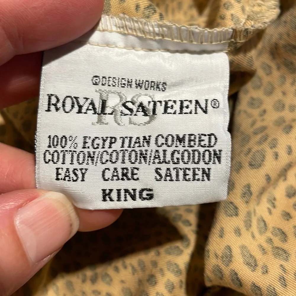 ROYAL SATEEN 2 king Pillow Cases. 100% Egyptian Cotton. ISRAEL. Animal print